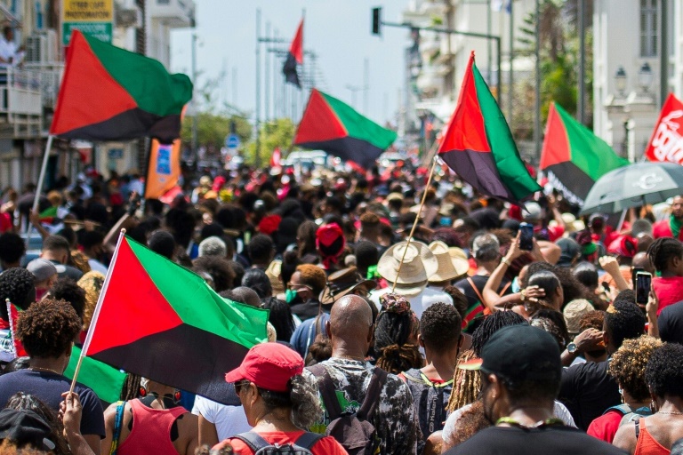 Martinique: sous la colère, une aspiration à l'autonomie qui divise