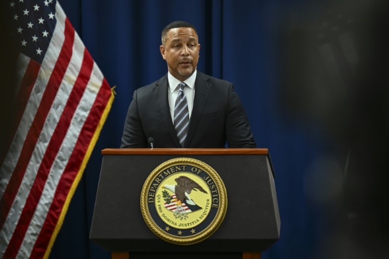 L'ancien PDG d'Abercrombie & Fitch inculpé pour trafic sexuel d'aspirants mannequins