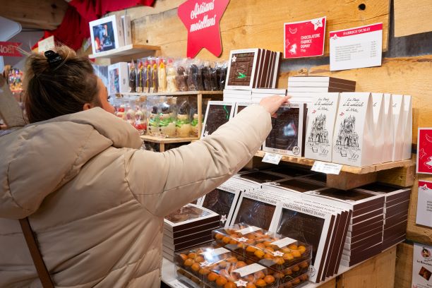 Le marché, la boule, le chalet...