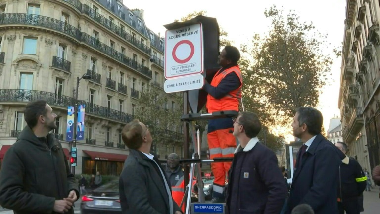 À Paris, le trafic de transit chassé de l'hypercentre