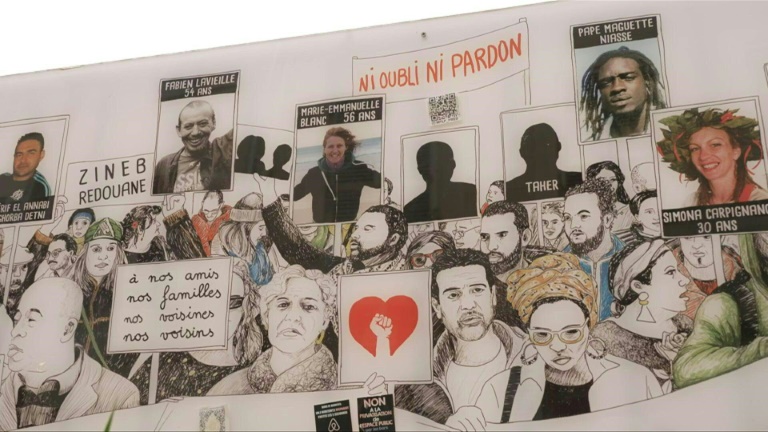 A Marseille rue d'Aubagne, forte attente de justice à l'hommage aux morts des effondrements