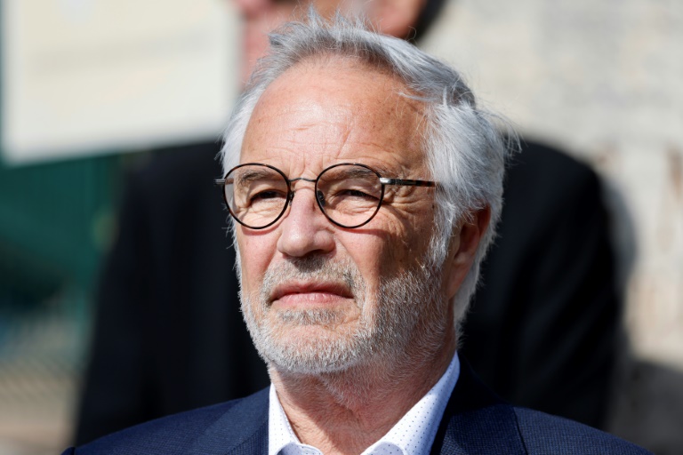 L'ex ministre socialiste François Rebsamen quitte la mairie de Dijon