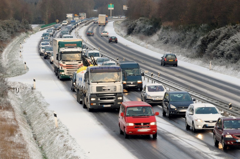 Neige/verglas: 28 départements placés en vigilance orange jeudi (Météo-France)