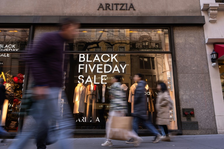 Aux Etats-Unis, les consommateurs à la chasse aux bonnes affaires lors du 