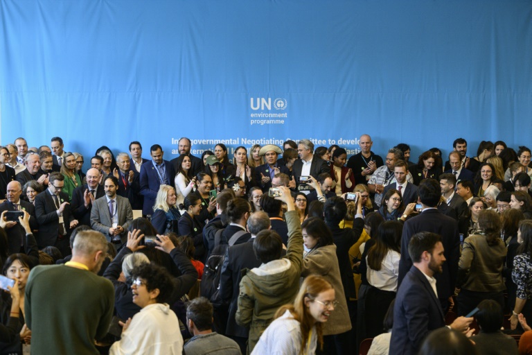 Pollution plastique: faute d'accord sur un traité, les négociations prolongées