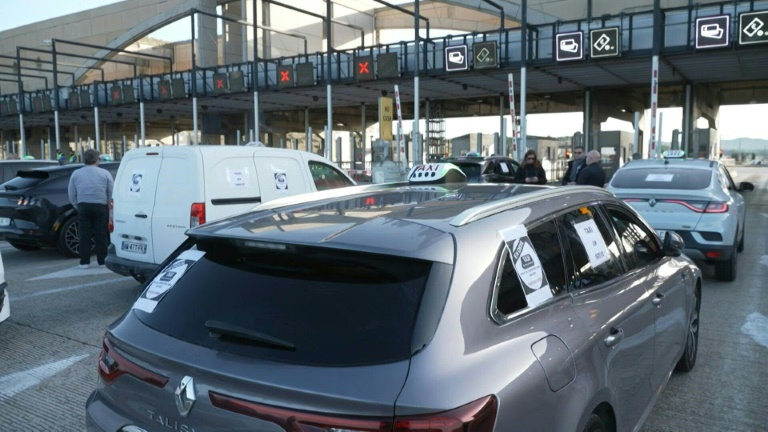 Transport des malades: forte mobilisation des chauffeurs de taxi à Lyon et dans le Sud