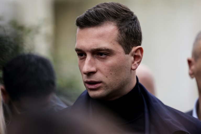 Fin du suspense, le RN votera la censure du gouvernement, annonce Bardella