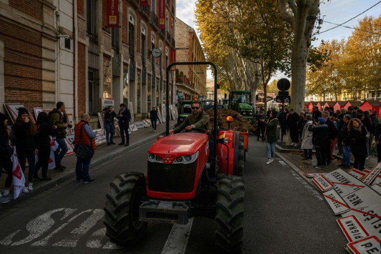 Absence de gouvernement, Mercosur: le mouvement des agriculteurs 
