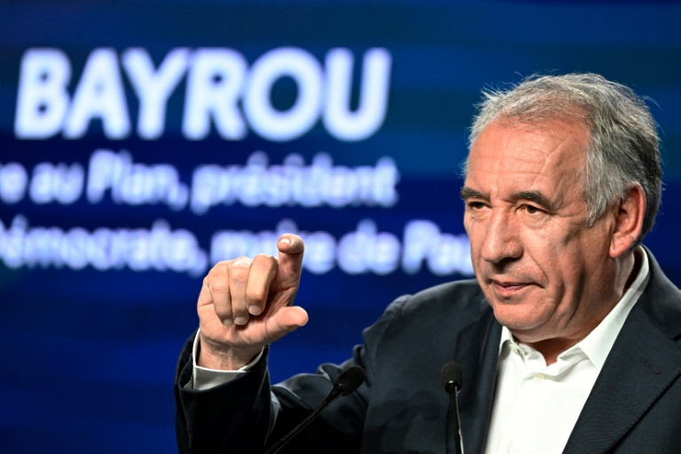 Bayrou et la justice: l'affaire des assistants européens qui le poursuit depuis sept ans
