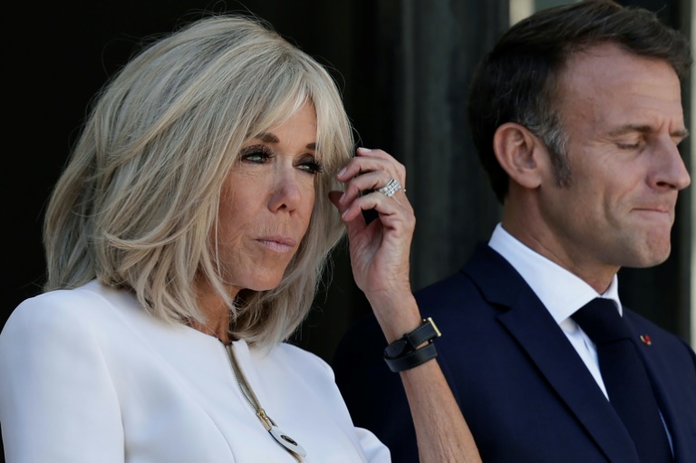 Quatre hommes seront jugés après une plainte de Brigitte Macron pour un cyberharcèlement sexiste