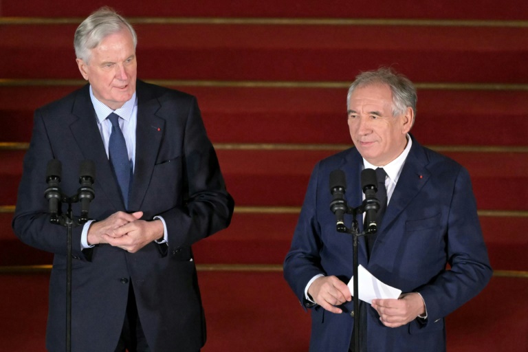 Nommé à Matignon, Bayrou au pied d'un 