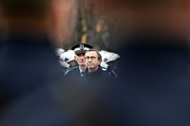 Gouvernement: Retailleau demande à Bayrou des 