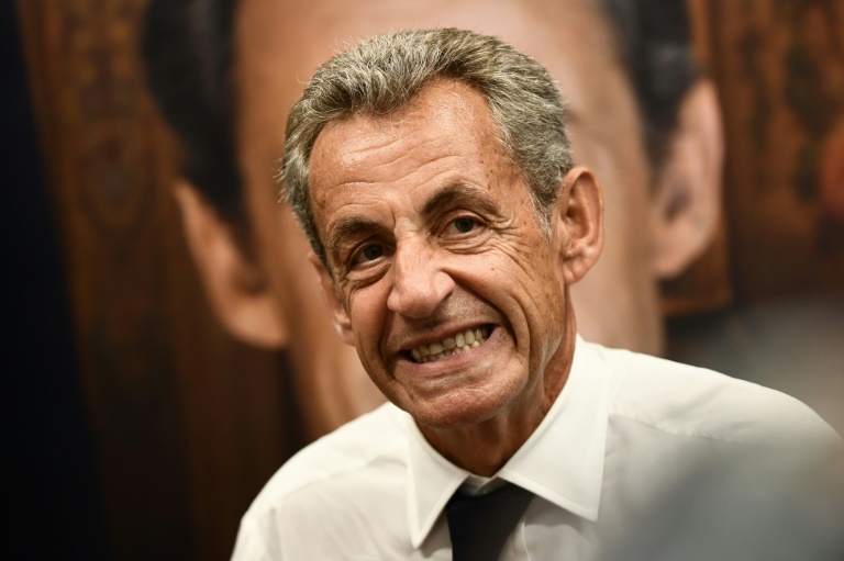Sarkozy, une vie politique pied au plancher désormais engluée dans les déboires judiciaires