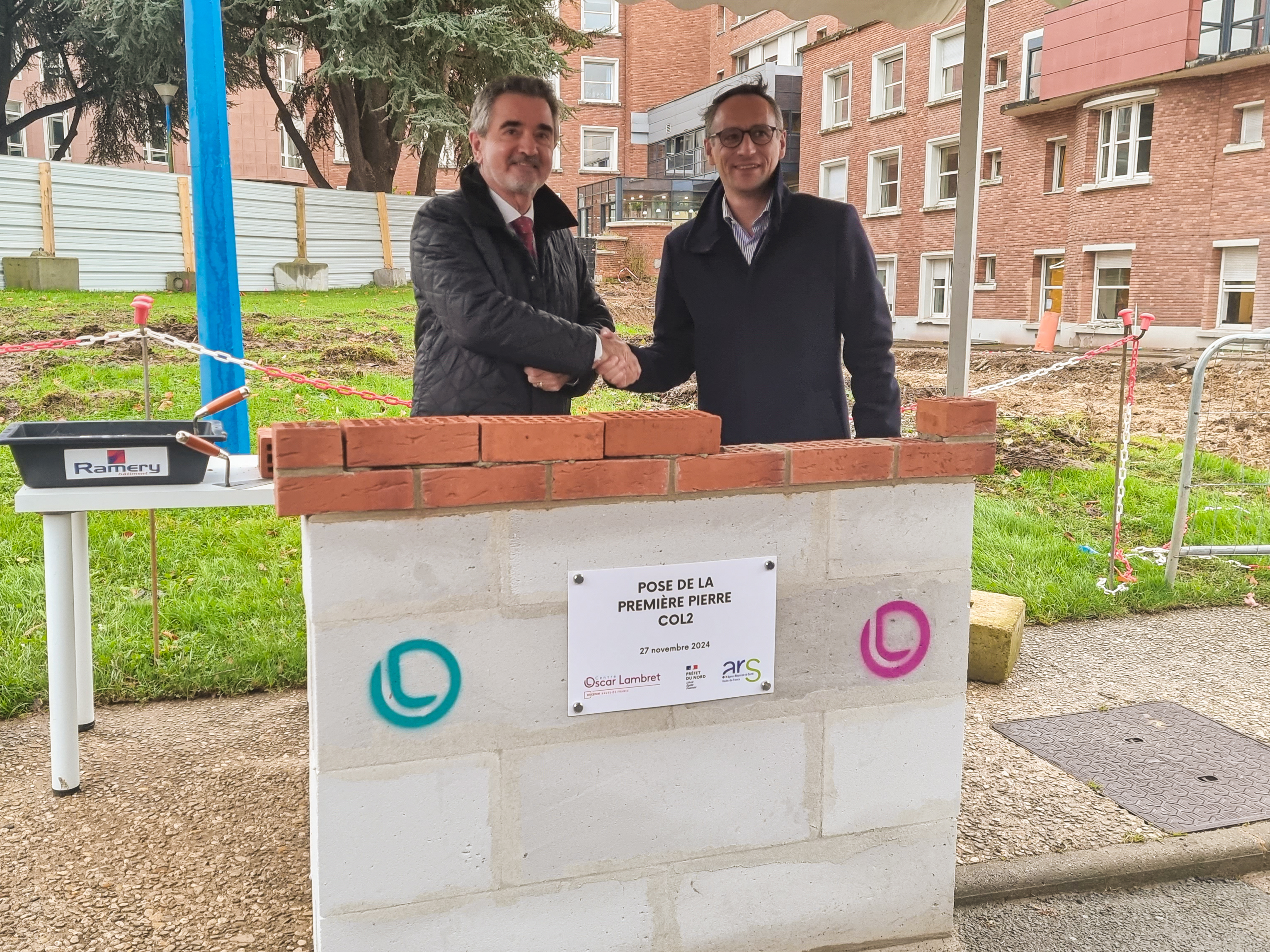 Lille : pose de la première pierre du Centre Oscar Lambret 2