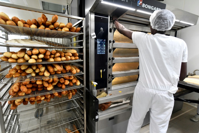 En prison, une boulangerie pour 