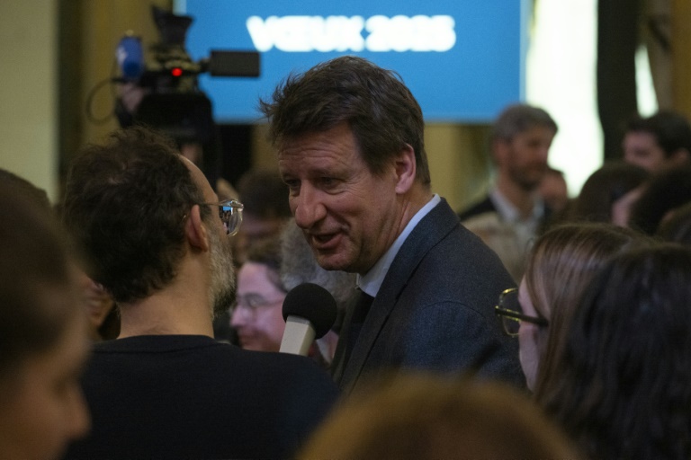 Municipales à Paris: la candidature de l'écologiste Yannick Jadot bouscule la gauche