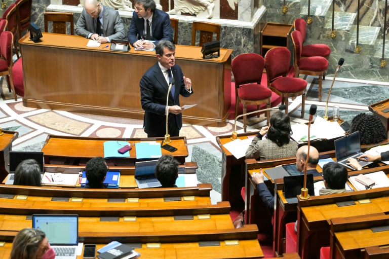 A l'Assemblée, le retour sans effet de manche de Manuel Valls