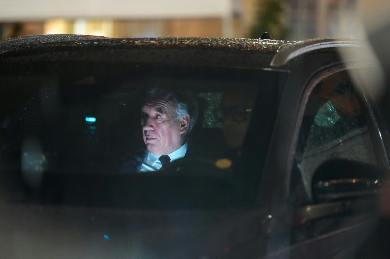 Budget: Bayrou confirme certaines concessions et appelle l'ensemble des partis à la 