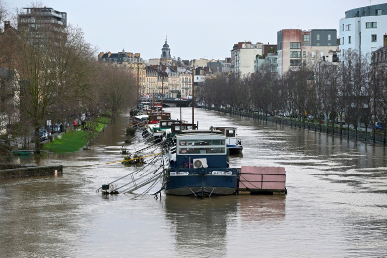 Crues: 600 personnes évacuées en Ille-et-Vilaine, vigilance rouge étendue au Morbihan et à la Loire-Atlantique