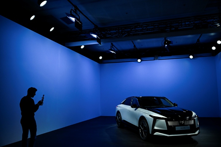 Automobile: l'UE envisage des 