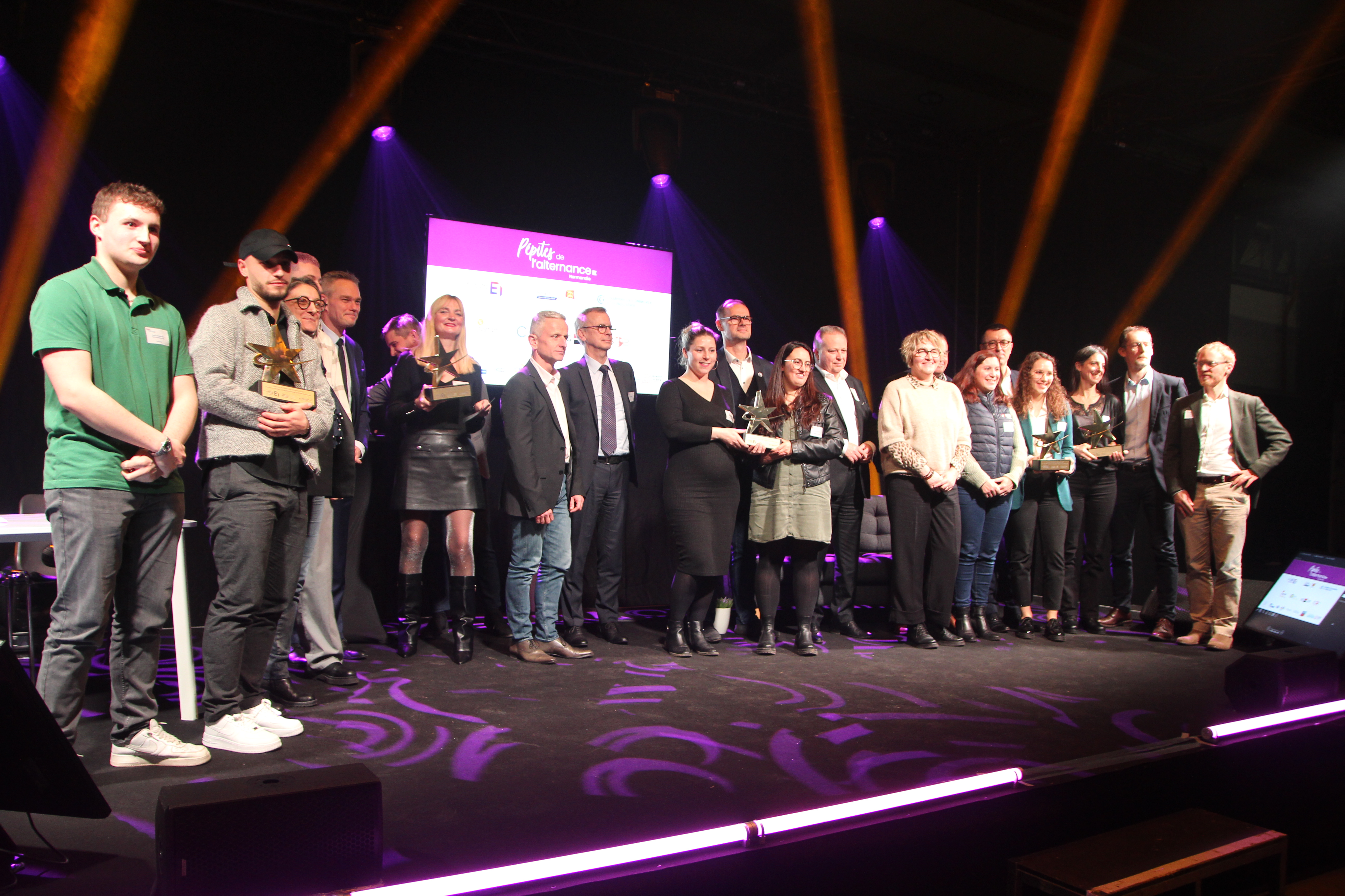 Alternance : les entreprises normandes poursuivent leur engagement