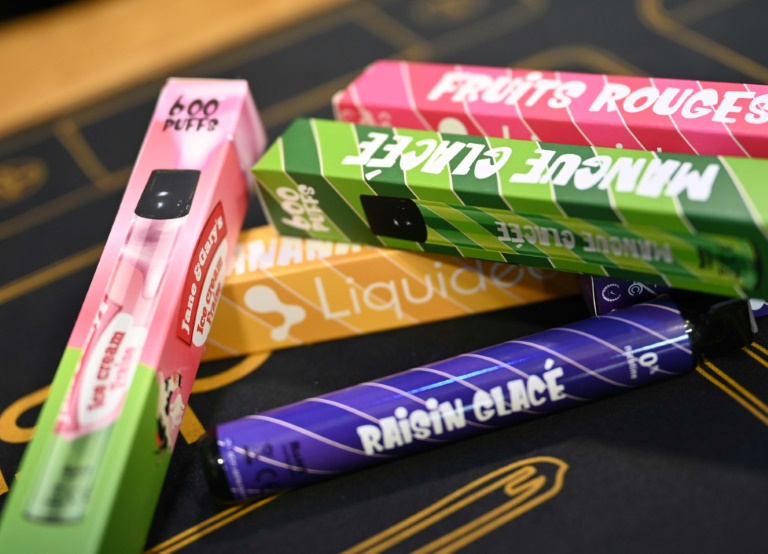 Cigarettes électroniques jetables: l'interdiction des 