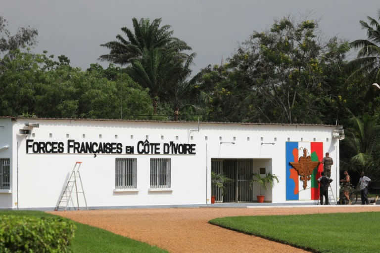 La France rétrocède à la Côte d'Ivoire sa base militaire historique près d'Abidjan