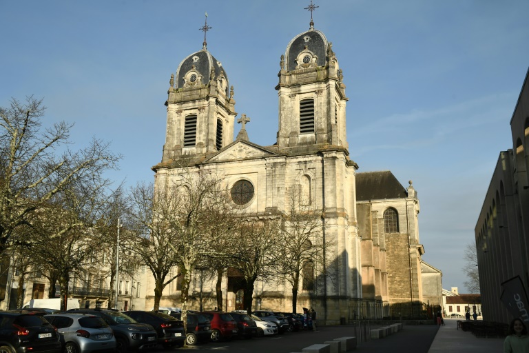 La cathédrale de Dax ou la coûteuse rénovation du patrimoine religieux
