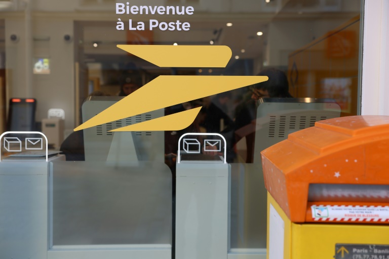 La Poste triple son bénéfice net, son patron vante la 
