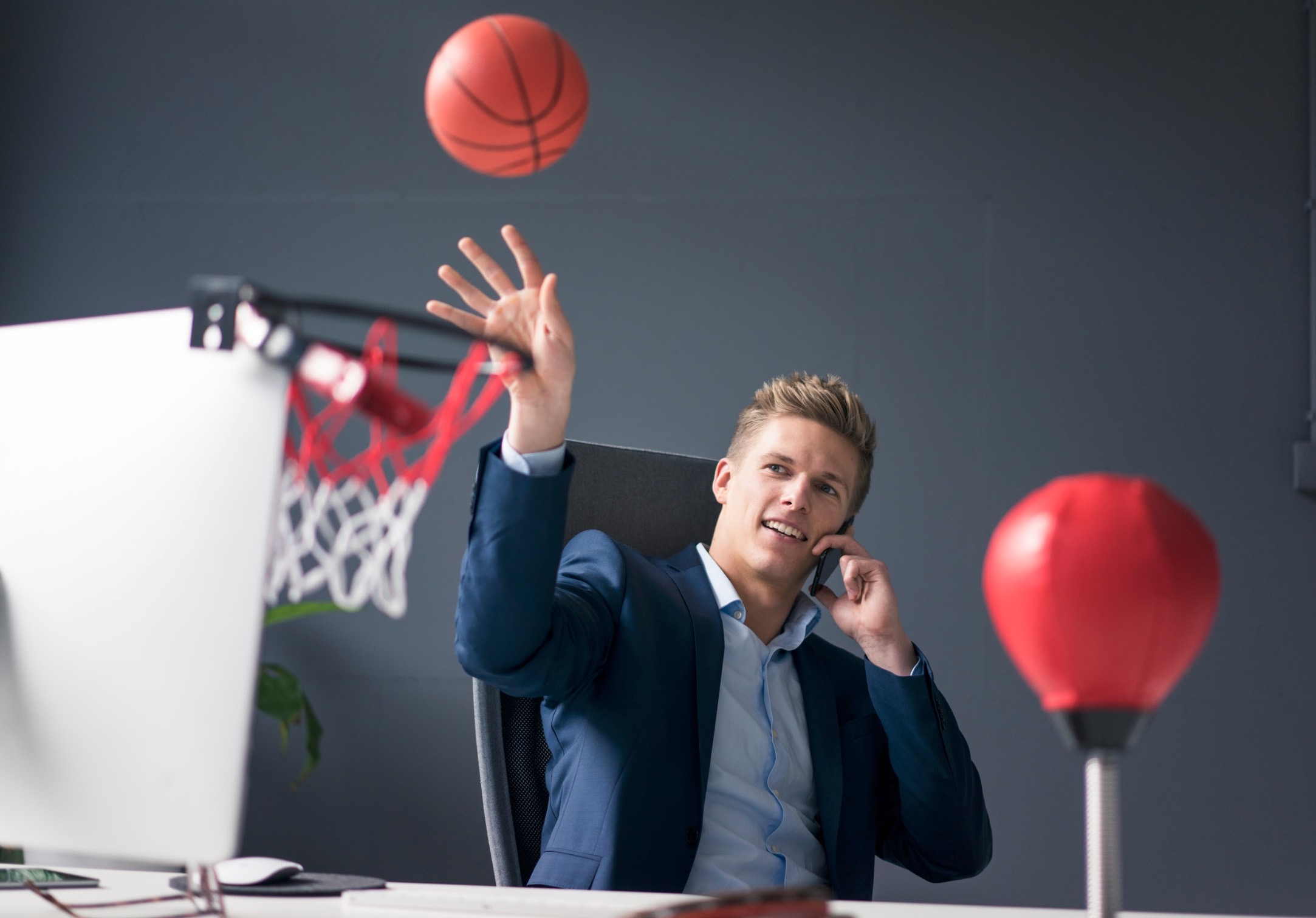Quand les baskets  s’invitent au travail