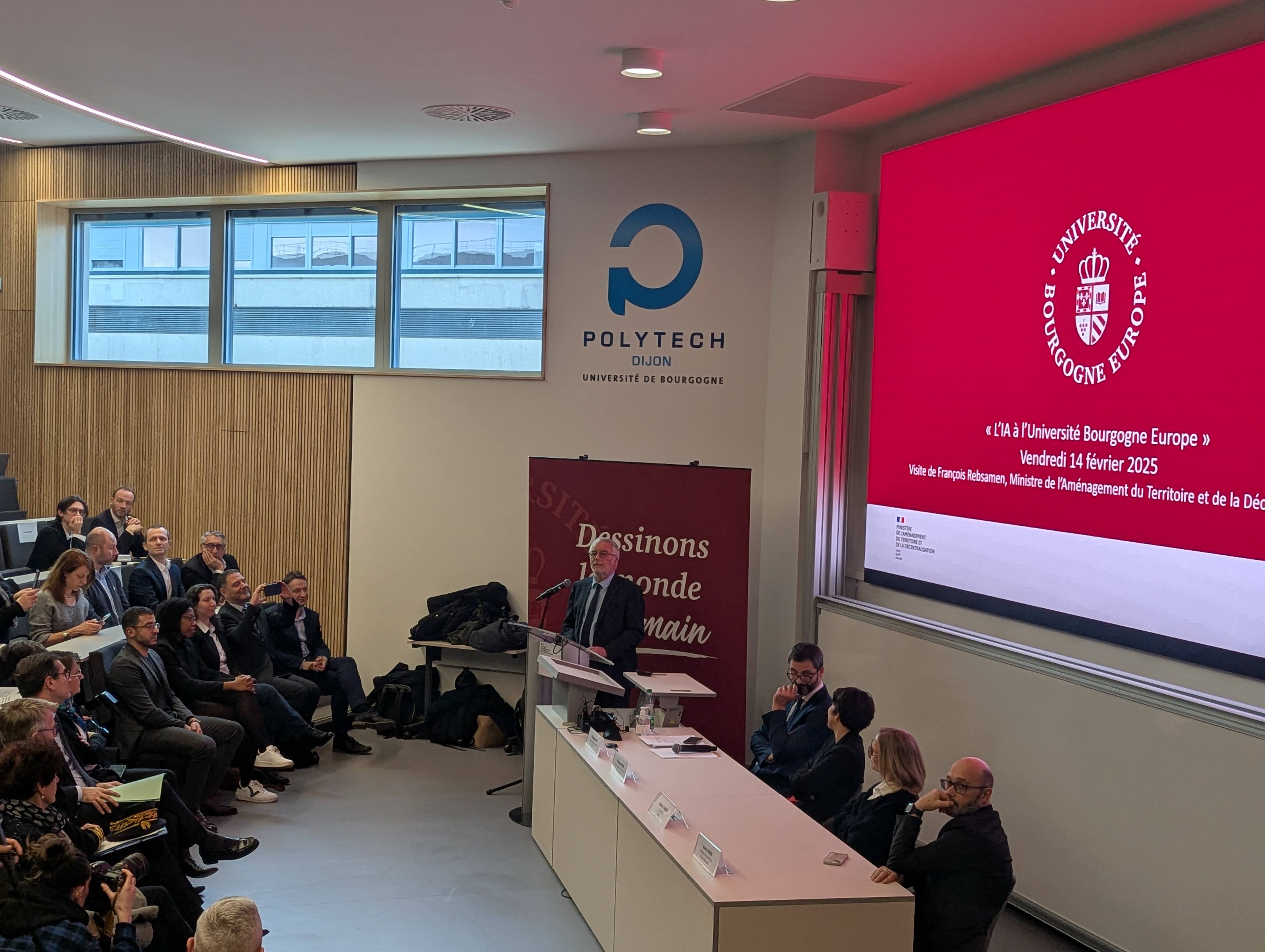 François Rebsamen mise sur l’IA pour tous les territoires