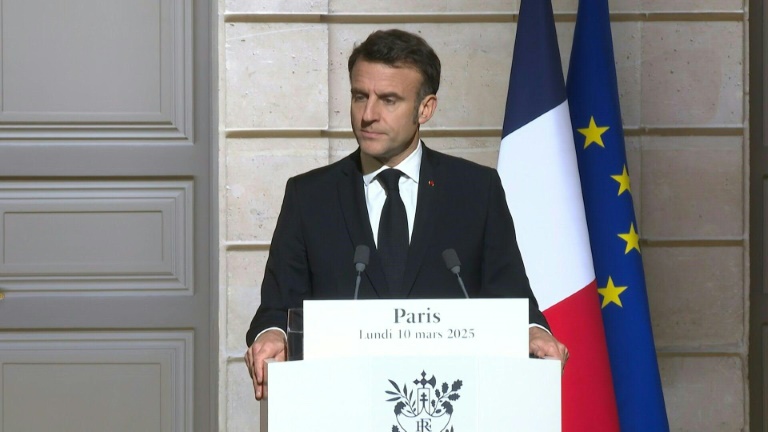 Moldavie: Macron dénonce des 