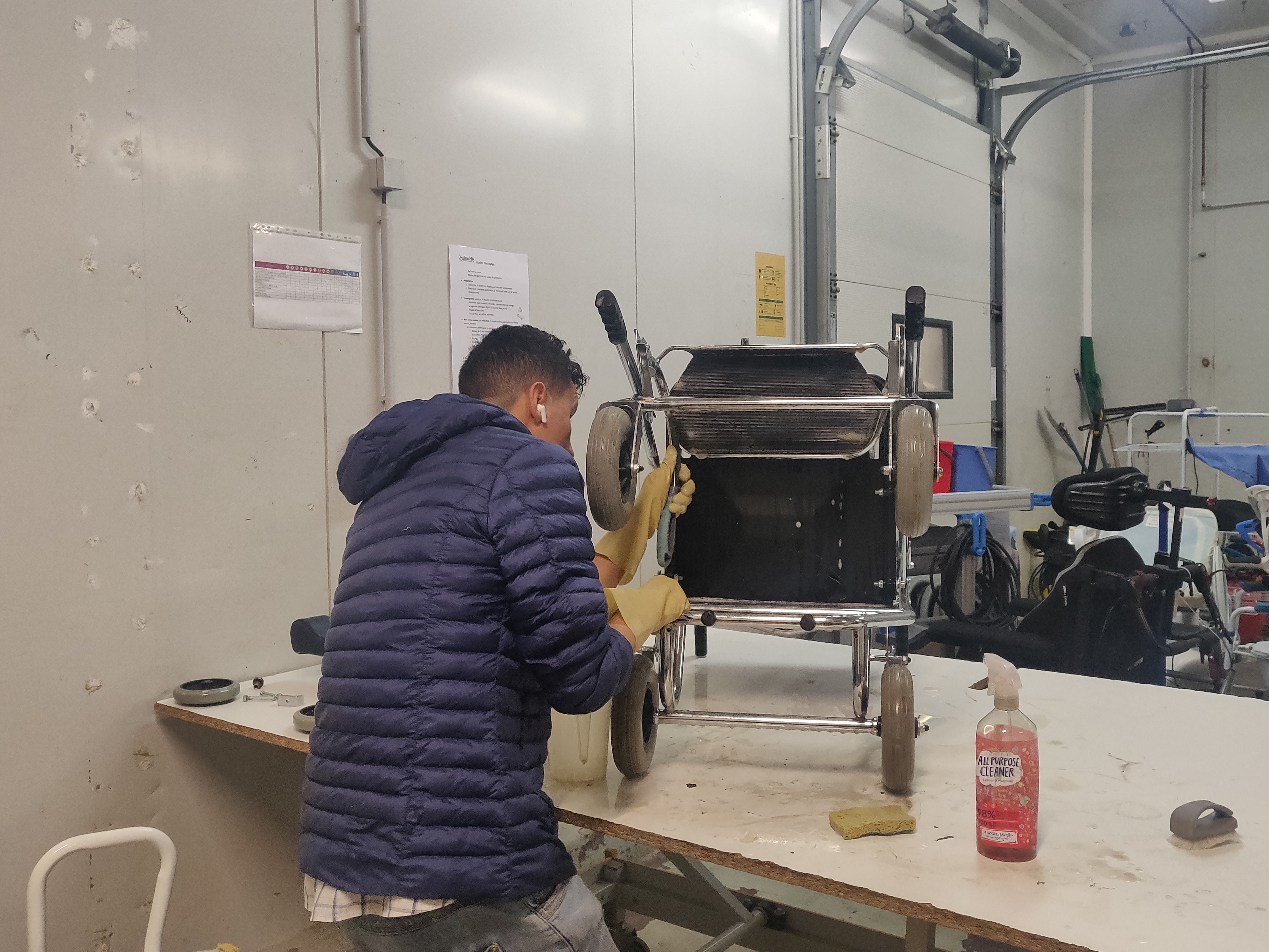 À Beauvais, la lutte contre le gaspillage des aides médicales passe par Recycl’aide