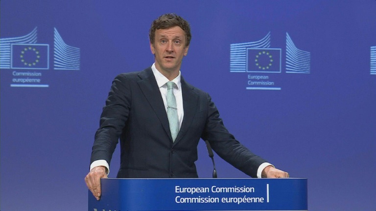 Droits de douane: Trump promet un happy end aux Américains