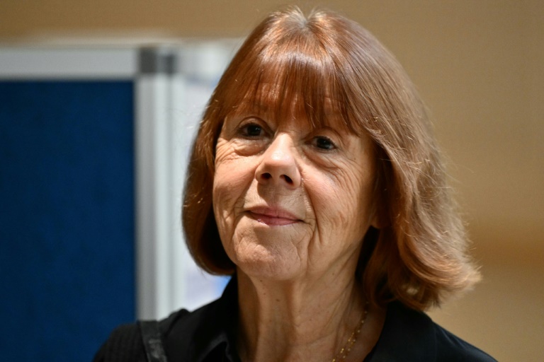 Gisèle Pelicot et Léon Marchand dans les 