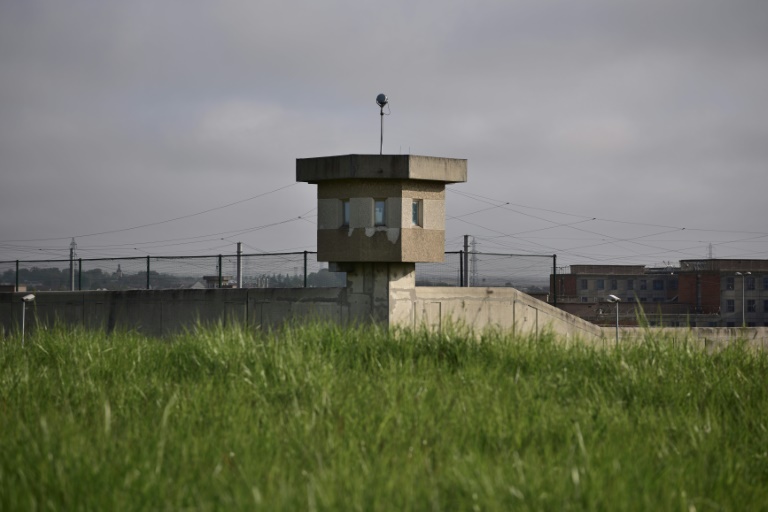 Prisons visées par des attaques: 