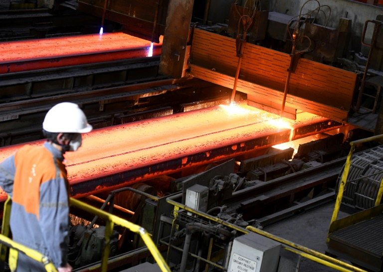 ArcelorMittal demande 