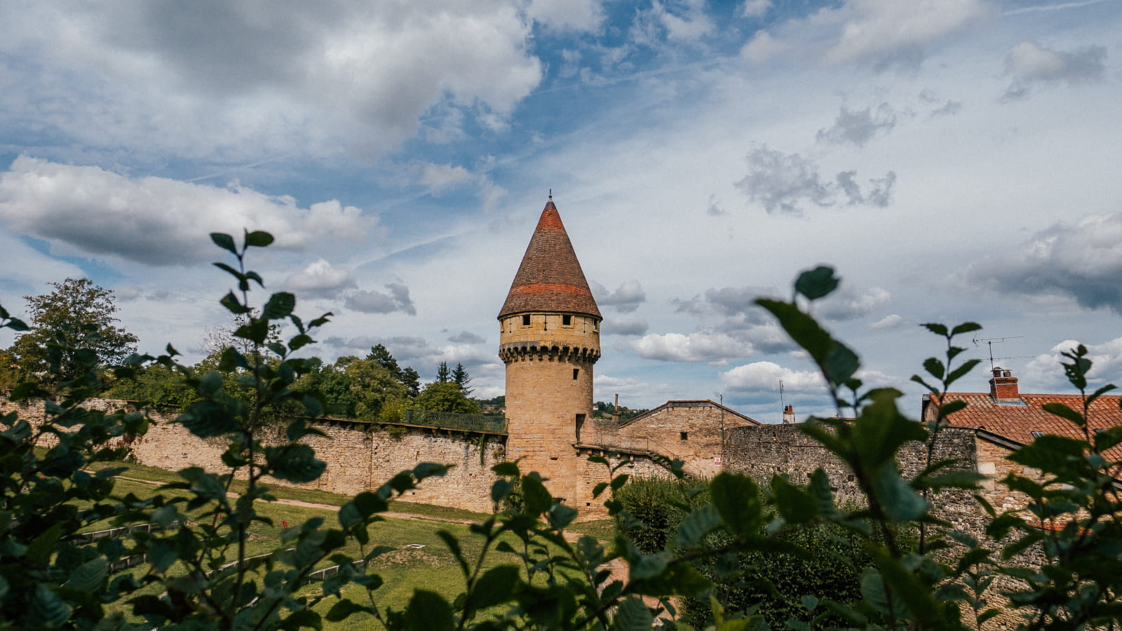 Via Cluny : un itinéraire culturel dédié aux passionnés d’histoire et de nature 