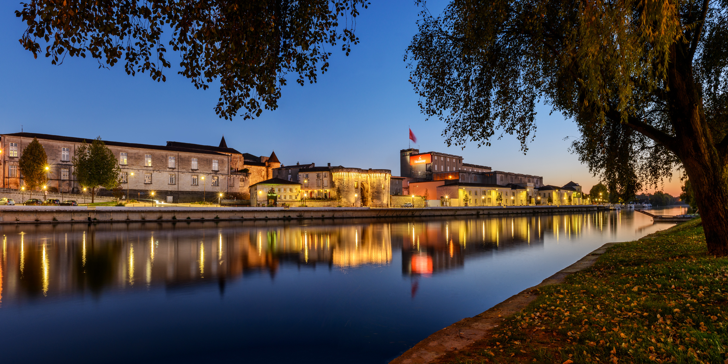 Angoulême, Cognac et Saintes : trois pépites au fil du fleuve Charente