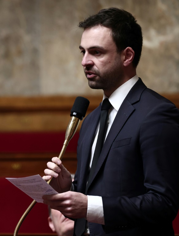 Les députés s'invectivent lors de l'examen d'un texte contre l'antisémitisme à l'université