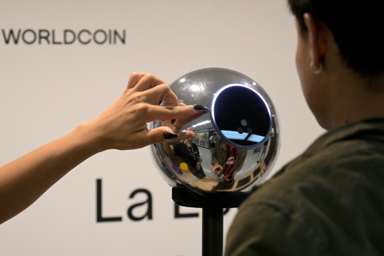 L’Indonésie suspend à son tour la crypto-monnaie Worldcoin