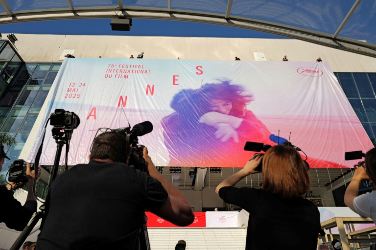 Cannes se prépare, à la veille d'un festival marqué par les tensions mondiales