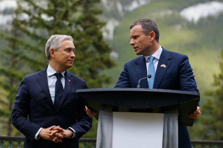 Au G7 Finances, le Canada met l'Ukraine en avant pour envoyer un 