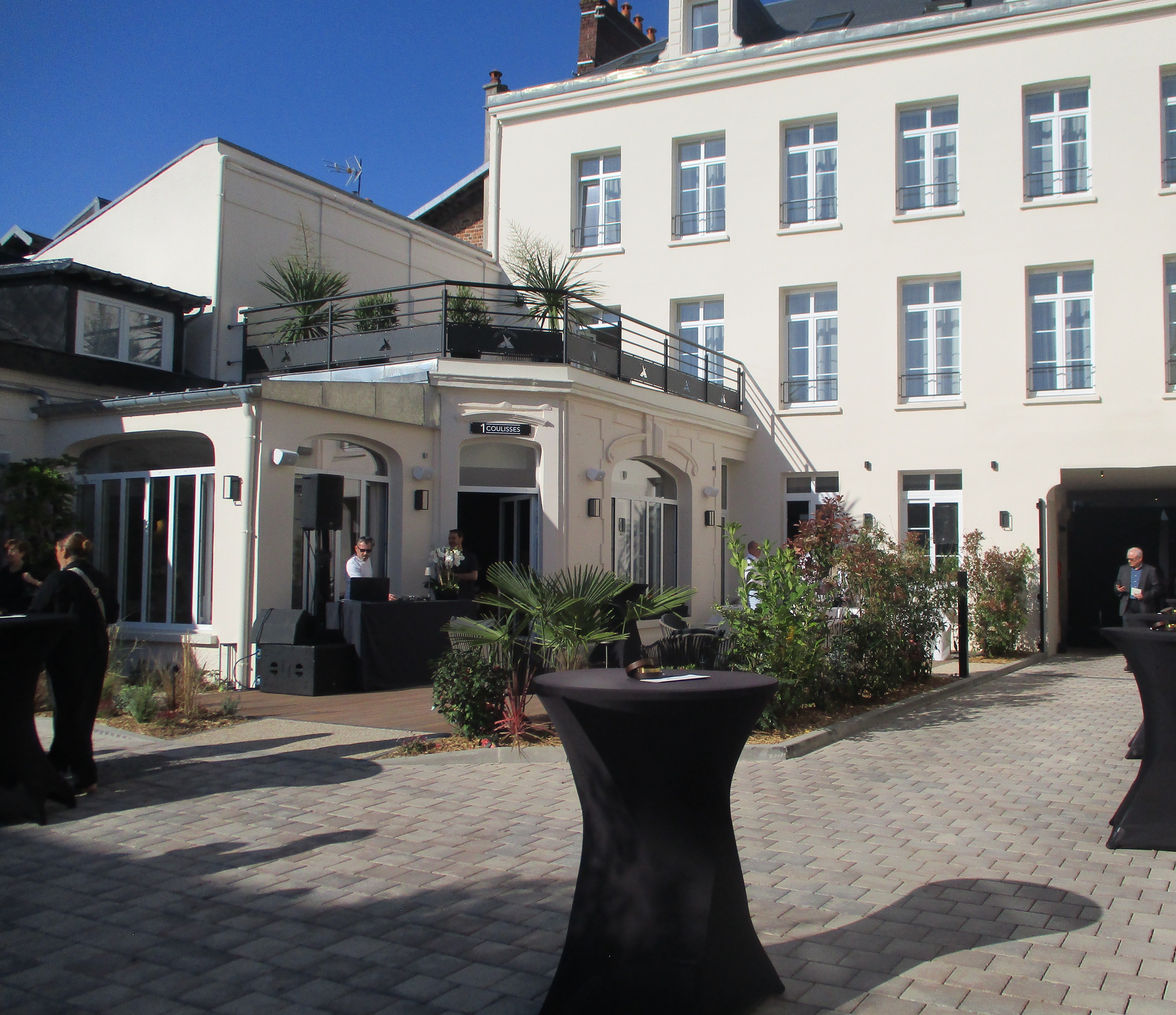 «Les Coulisses du Théâtre», un hôtel 3 étoiles avec piscine au centre-ville de Saint-Quentin
