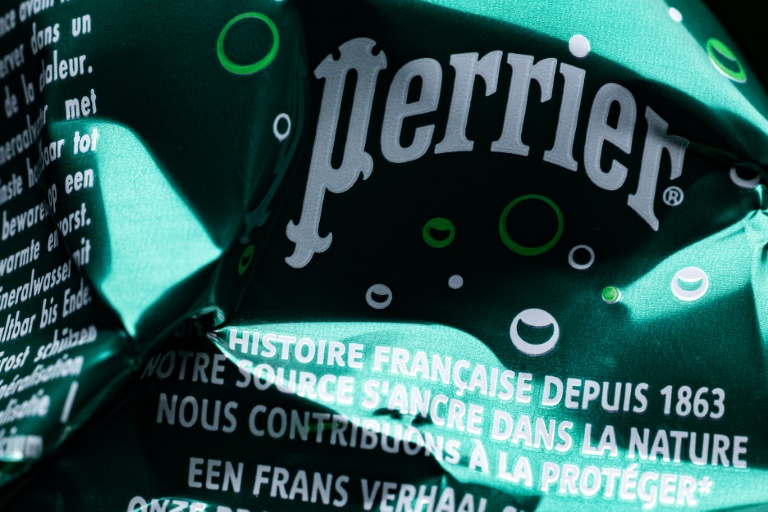 Eaux minérales Nestlé: l'UFC-Que Choisir accuse les pouvoirs publics d'