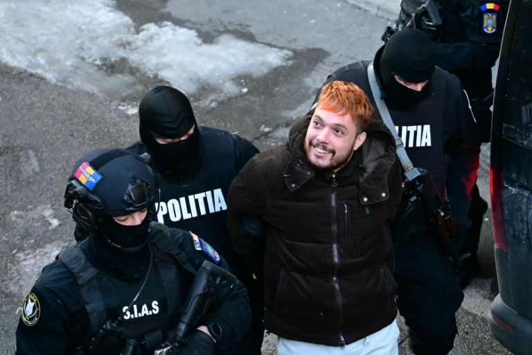 Mohamed Amra, convoqué pour être interrogé, doit être extrait de sa prison 