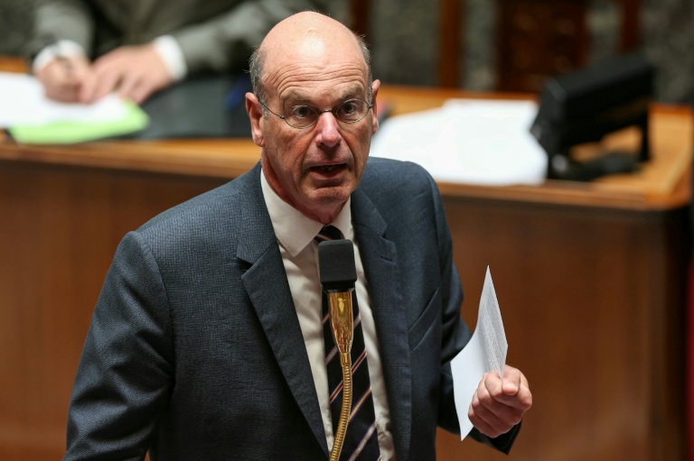 Retraites: le ministre de l'Economie peu favorable à une capitalisation obligatoire