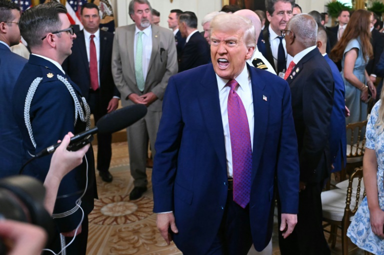 Trump ouvre un nouveau front avec la Californie, au nom des voitures thermiques