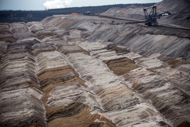 Une ONG préconise de convertir d'anciennes mines de charbon en fermes solaires