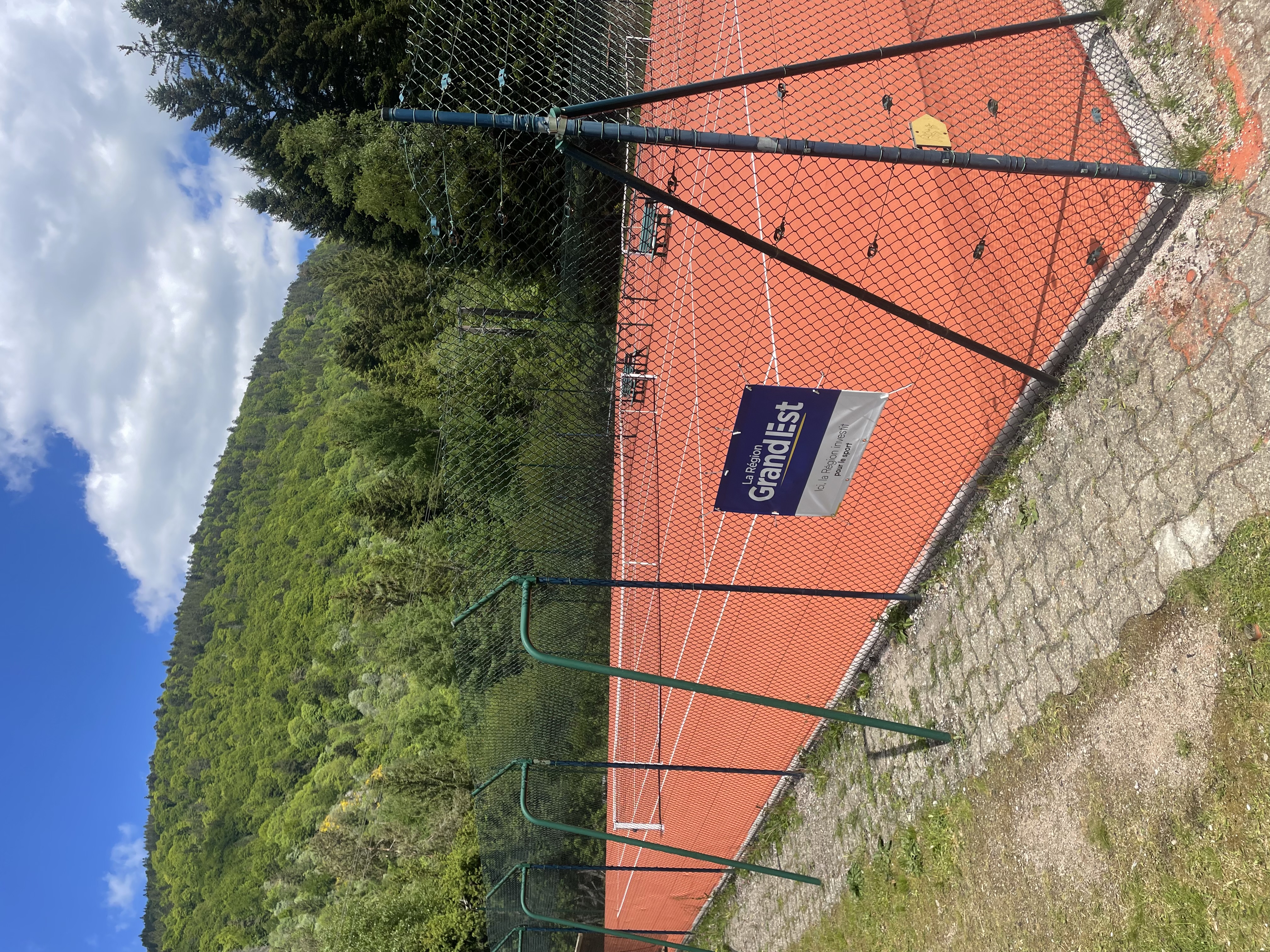 Les courts de tennis complètement rénovés à La Vertbruche